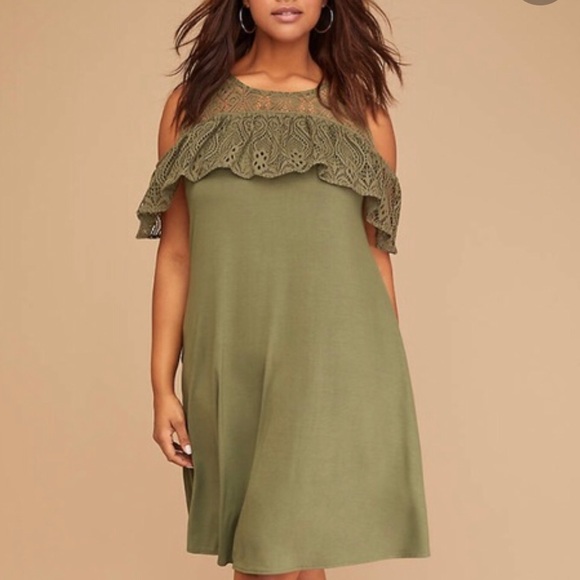 Lane Bryant Dresses & Skirts - Lane Bryant cold shoulder shift dress 22 24 V17